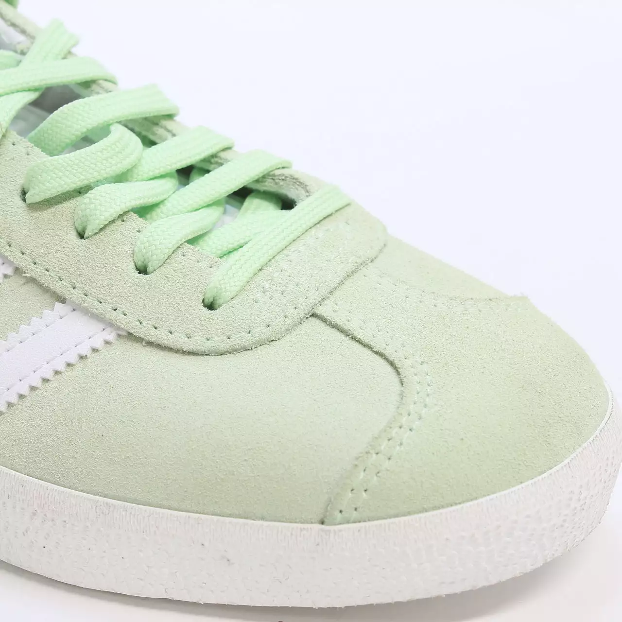 adidas Gazelle Semi Green Spark White Semi Green Spark Uk Size 4