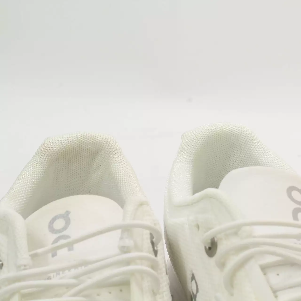 Odd Sizes - On Running Cloud 5 All White F - UK Sizes Right 4/Left 5