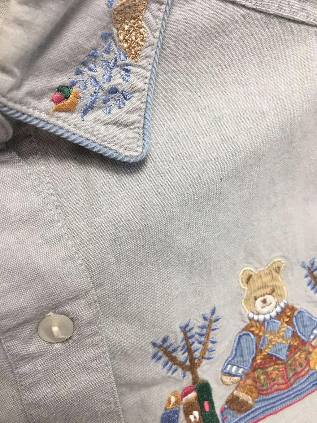 Vintage teddy bear embroidered cotton blouse in grey – Large